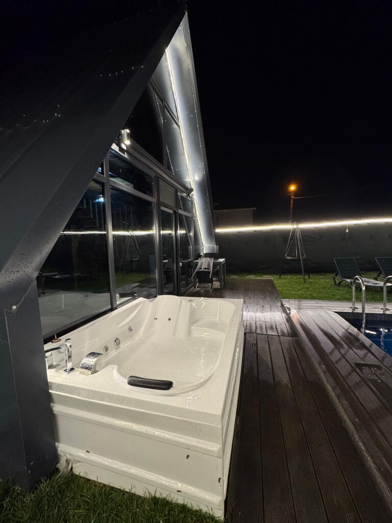 19c805e4-5596-4ce6-8432-f3ea510dc1ea